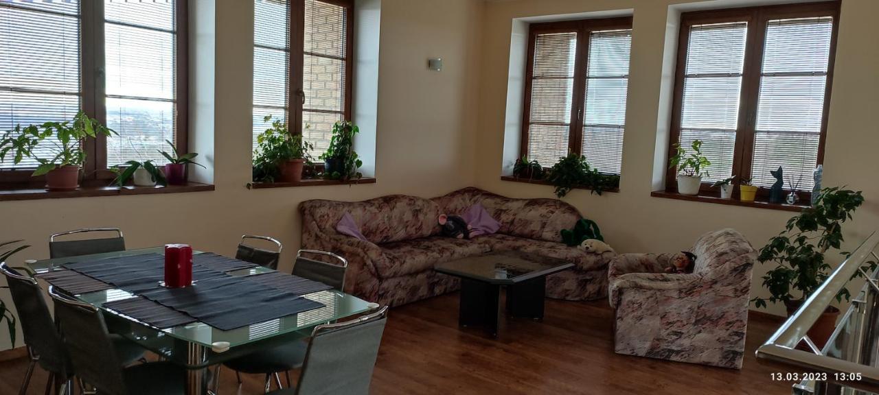 Villa Homestay Nad Helmrovkou Praha Bagian luar foto