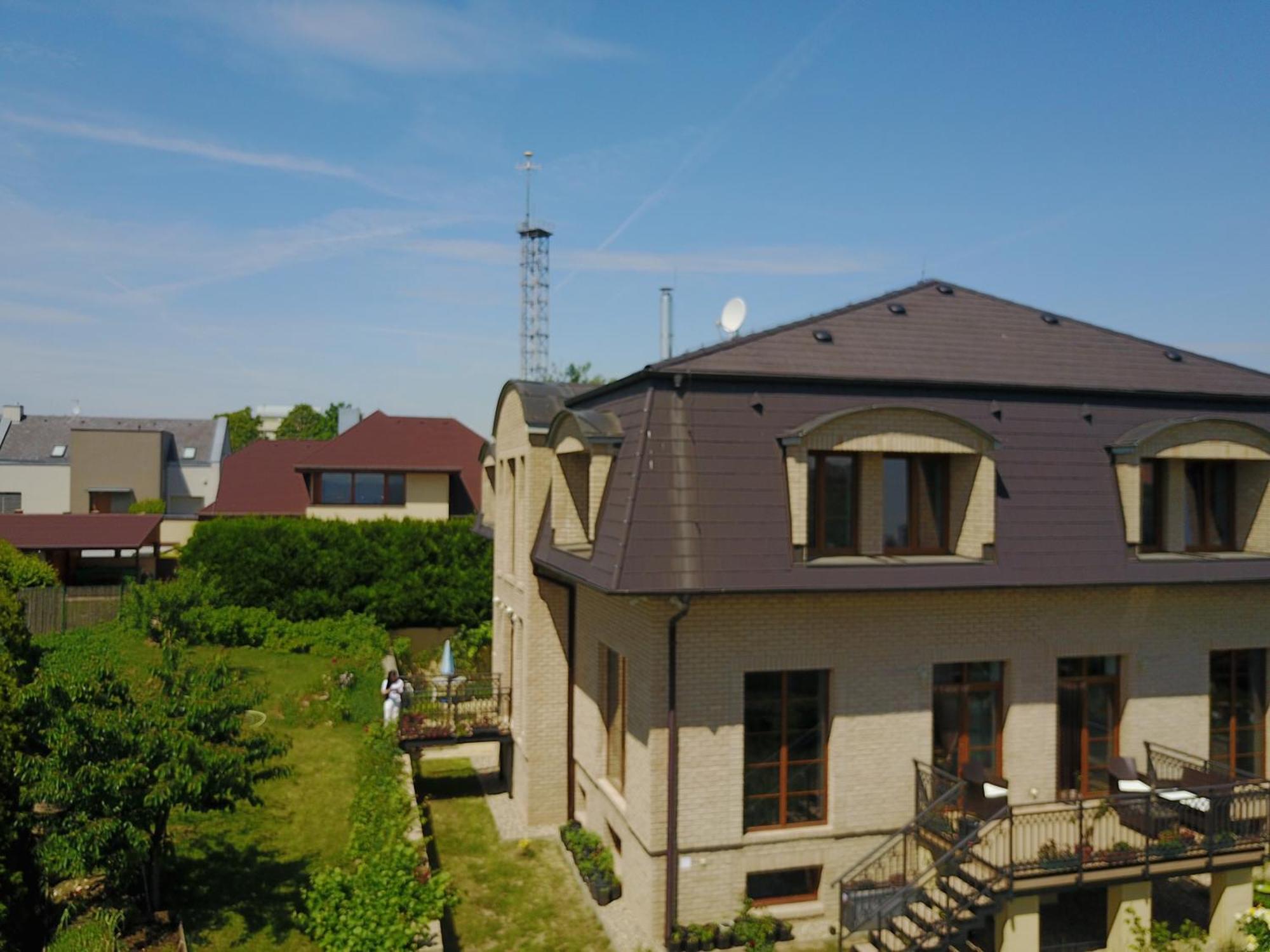 Villa Homestay Nad Helmrovkou Praha Bagian luar foto