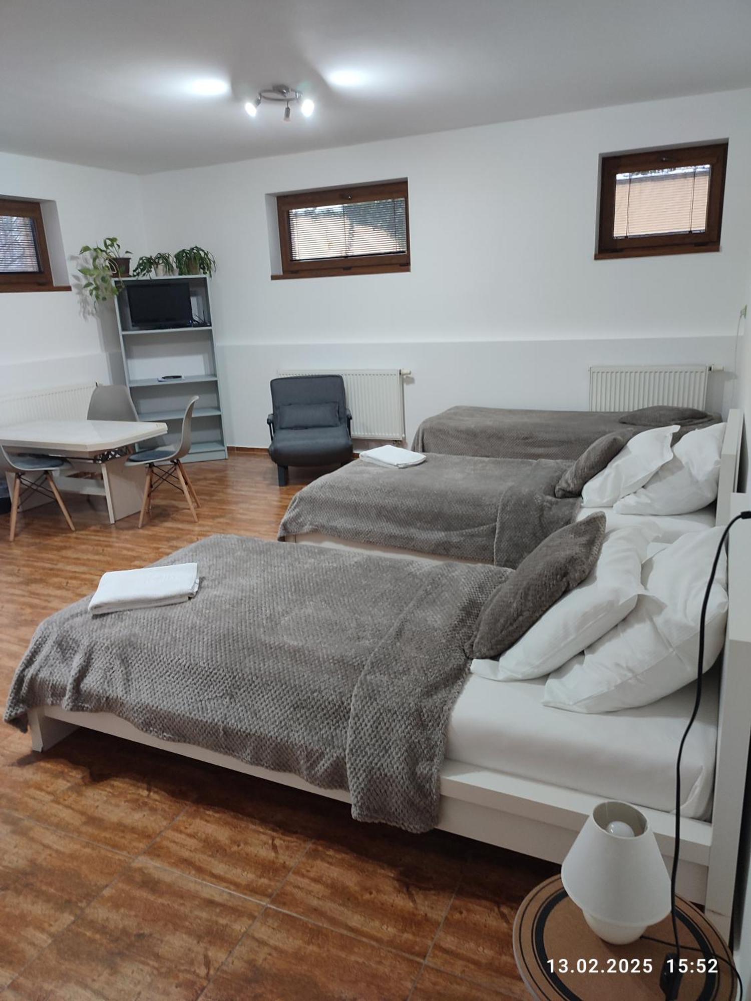 Villa Homestay Nad Helmrovkou Praha Bagian luar foto
